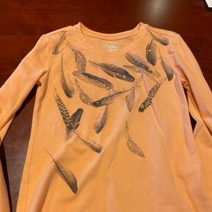 Faded Glory Feather kids shirt